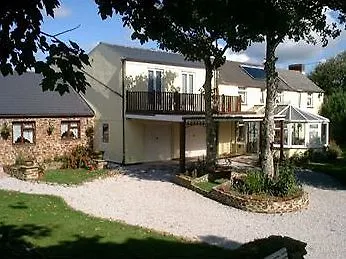 Goonearl 4* Redruth